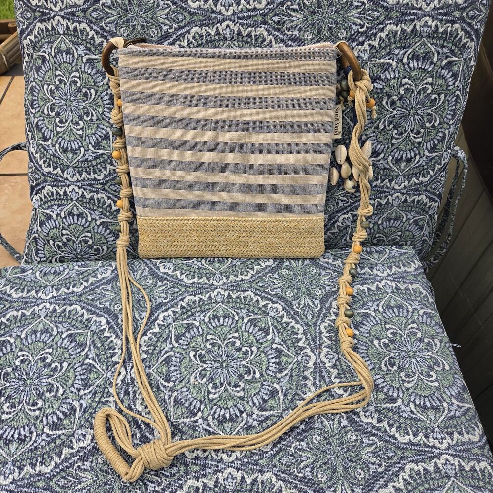 Sun N Sand Purse Crossbody Handbag Macrame Straw Beaded With Shells
